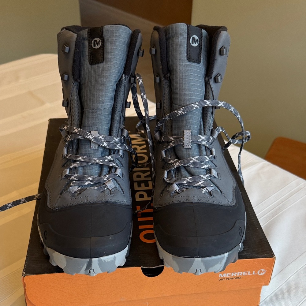 Men's Merrell Monument Fraxion Shell 8 Waterproof Boots, size 11.5
